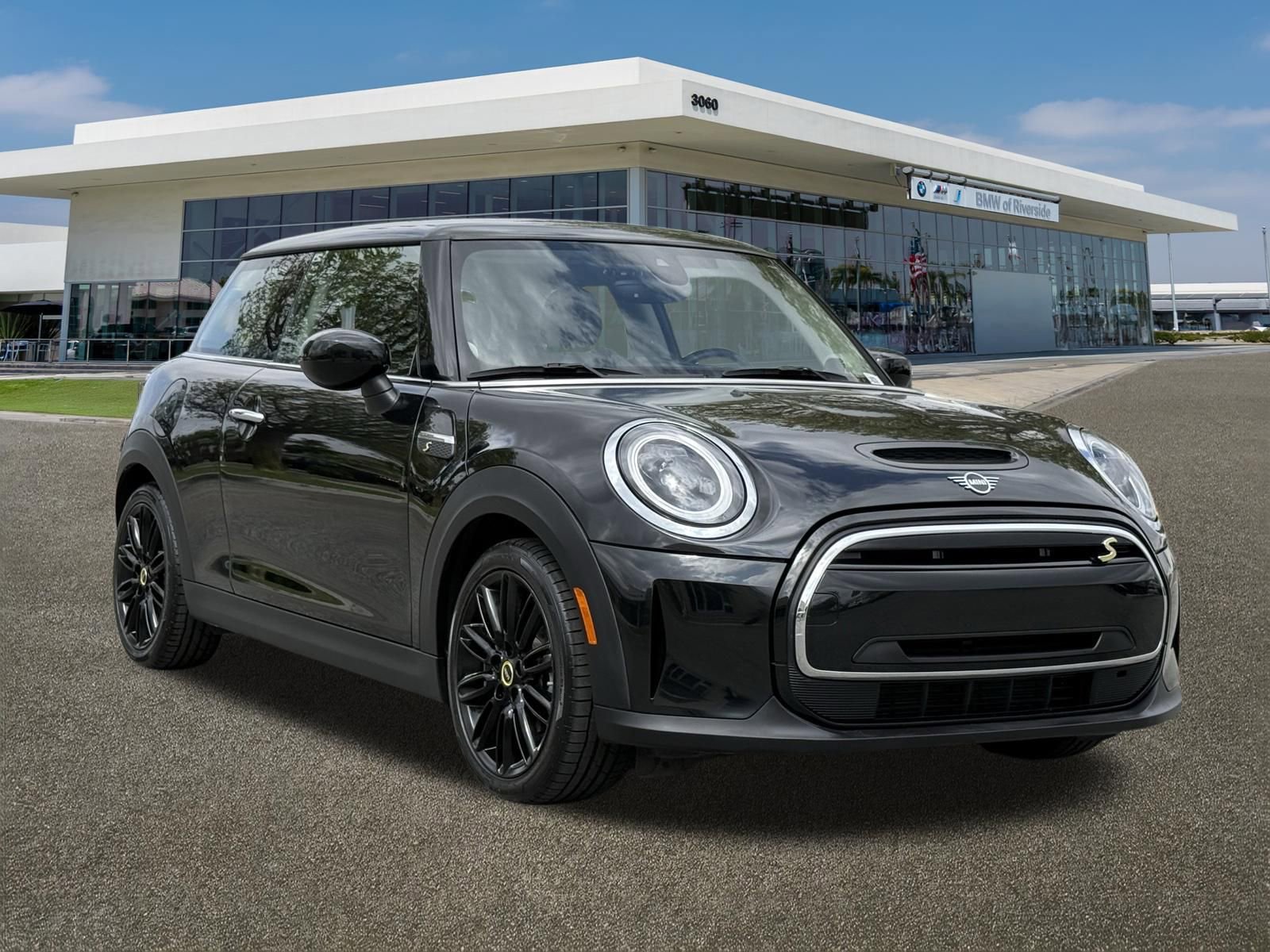mini hardtop 2 door 2024 WMW13DJ05R2V83570 image mini hardtop 2 door 2024 WMW13DJ05R2V83570 image